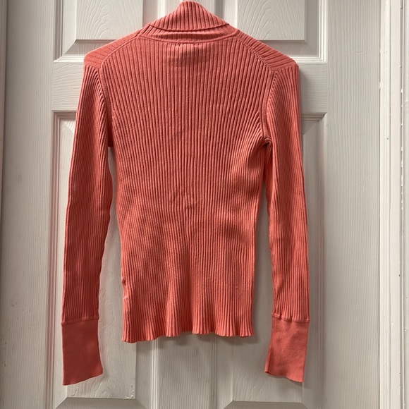 Pink GAP sweater - Picture 4 of 4